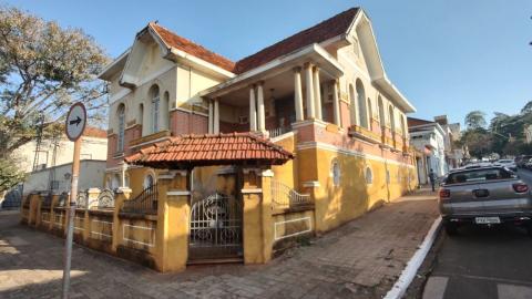 Casa Venda Centro em Jaú